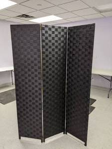 lot 147 image: Basketweave Three Panel Room Divider