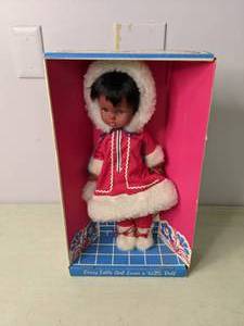 lot 149 image: Vintage Eskimo Doll in Original Box