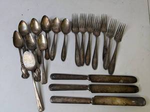lot 240 image: Antique Silverware Community & WM Rogers