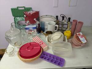 lot 284 image: Mixed Lot of Kitchenware