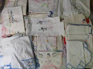 lot 125 image: Vintage Hand Embroidered Pillowcases & Linens