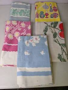 lot 129 image: (5) Exquisite Vintage Tablecloths