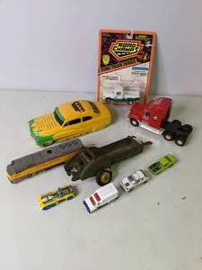lot 142 image: Toy Cars Matchbox, Hot Wheels, Mattel