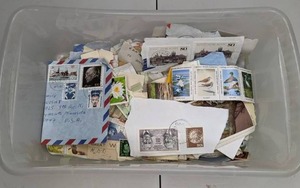 lot 359 image: Lot of Vintage Stamps