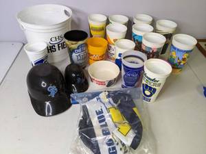 lot 162 image: Vintage Planet of the Apes Cereal Bowl & Misc. Plastic Drink Cups